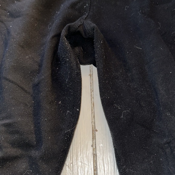 Lululemon capris size 10 - Picture 3 of 4